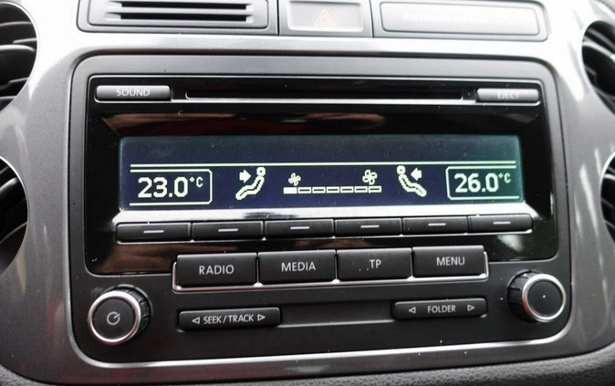 Volkswagen Tiguan cena 45900 przebieg: 179000, rok produkcji 2013 z Szczekociny małe 232